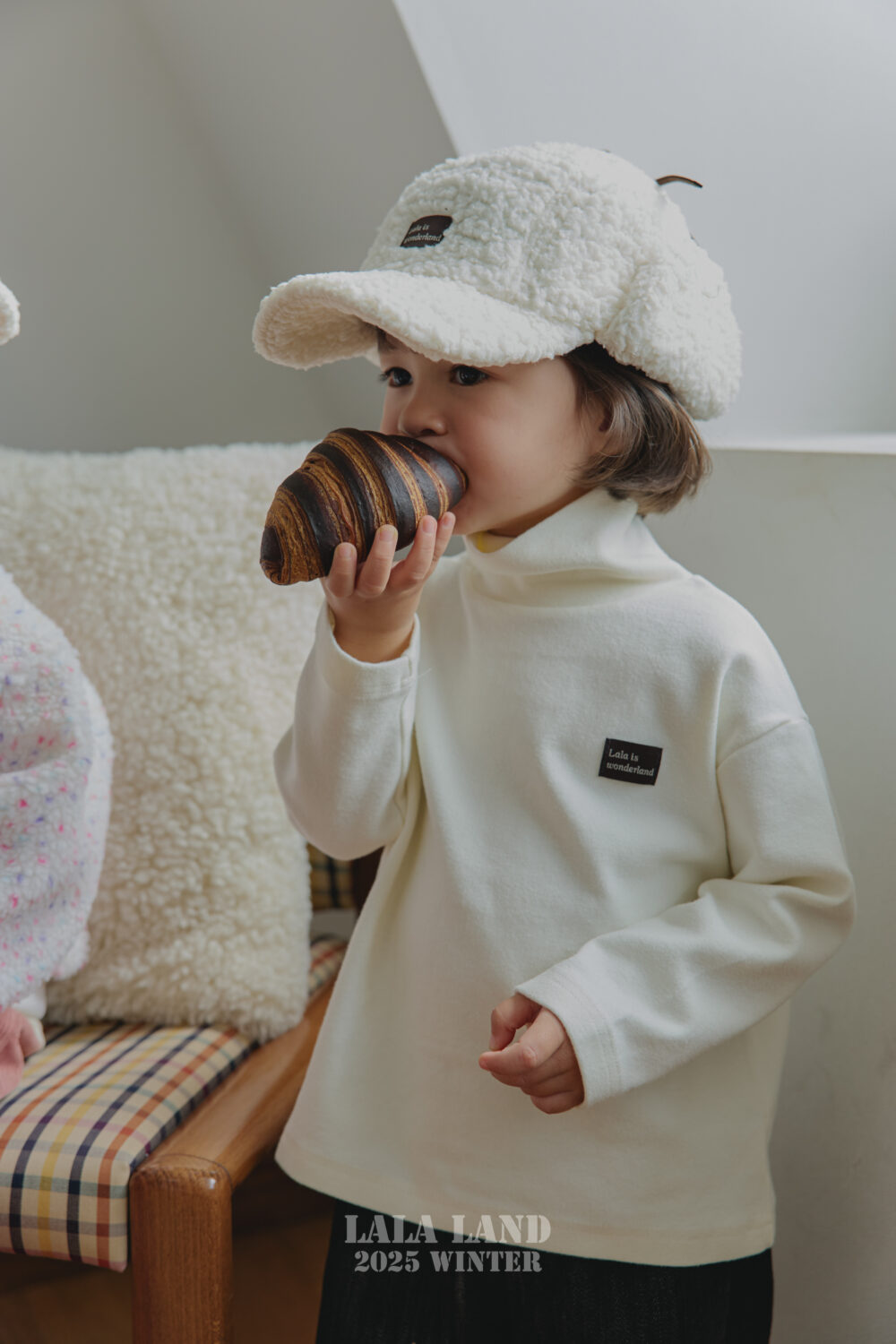 <b>LALALAND上衣</b>Winter 루즈핏 쫀득 폴라티  75-120CM