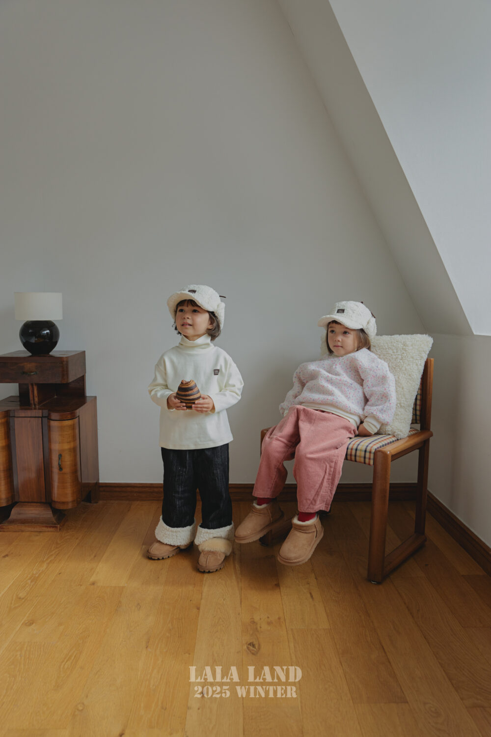 <b>LALALAND上衣</b>Winter 루즈핏 쫀득 폴라티  75-120CM