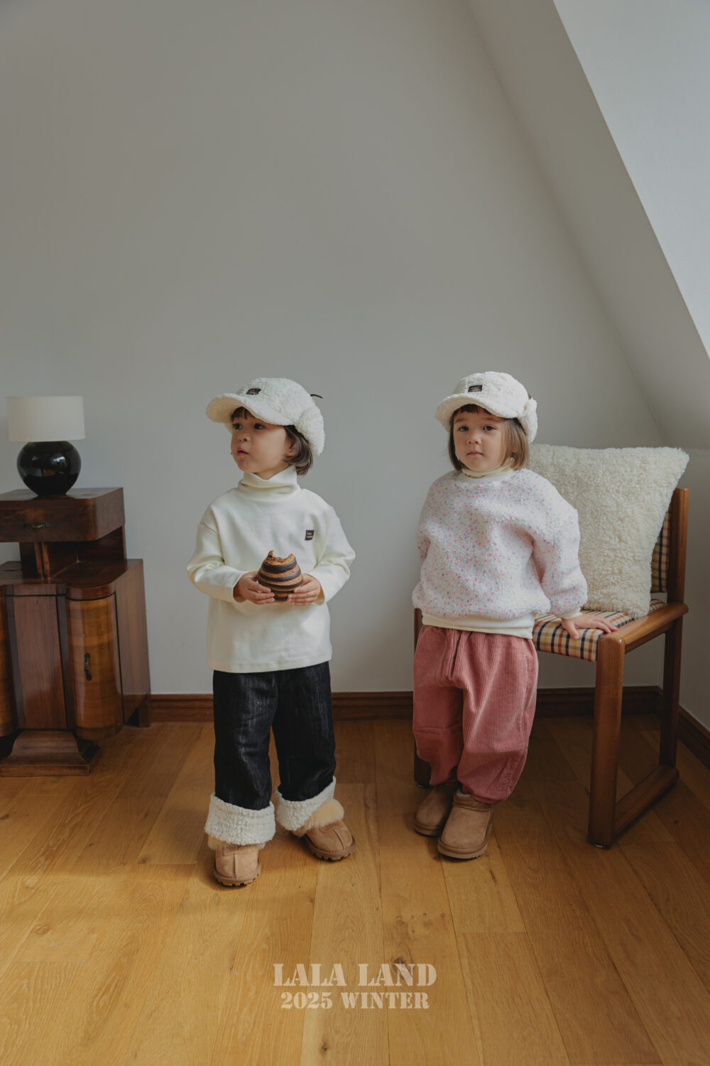 <b>LALALAND上衣</b>Winter 루즈핏 쫀득 폴라티  75-120CM