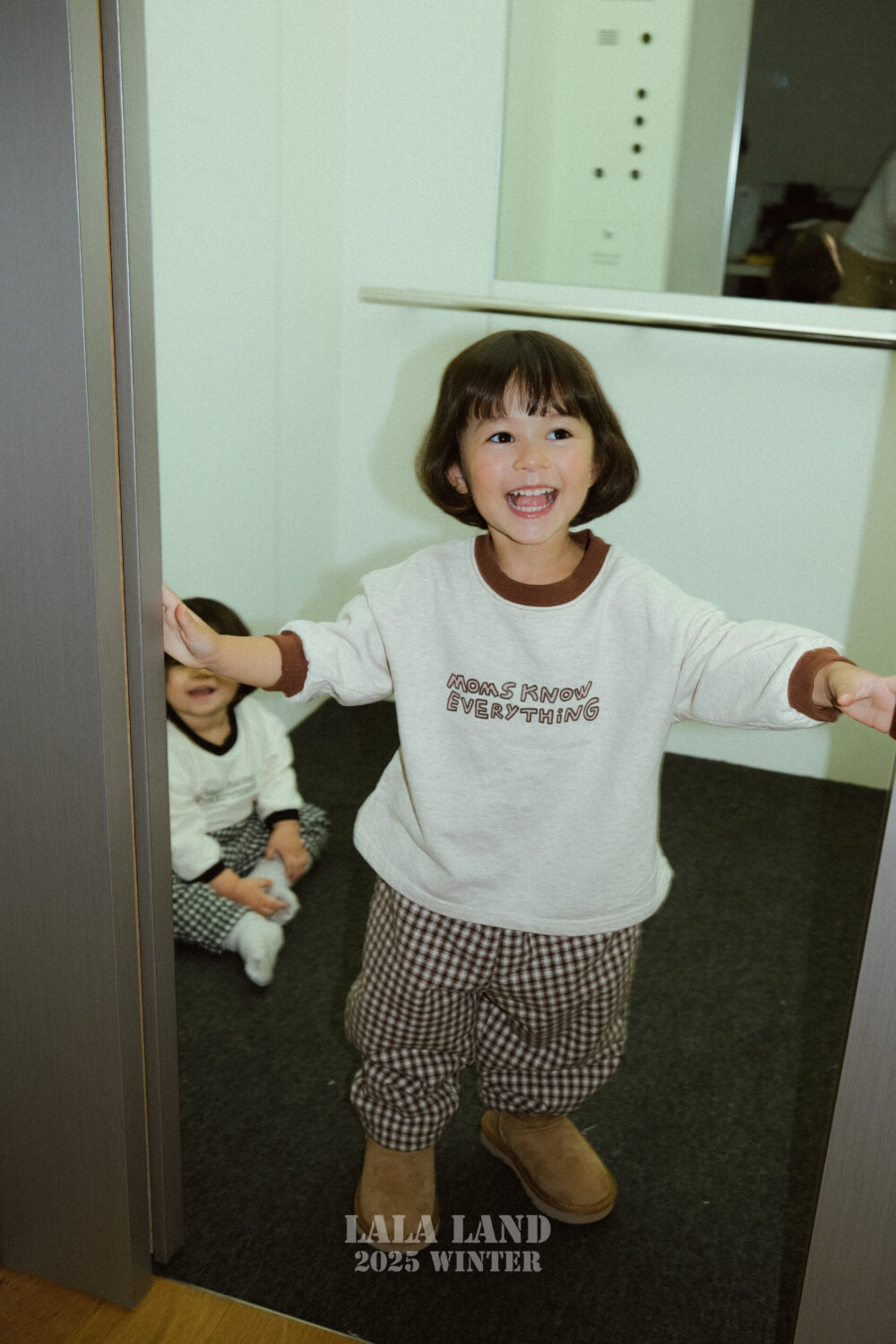 <b>LALALANDT恤</b>Winter 에블띵 배색티 75-120CM