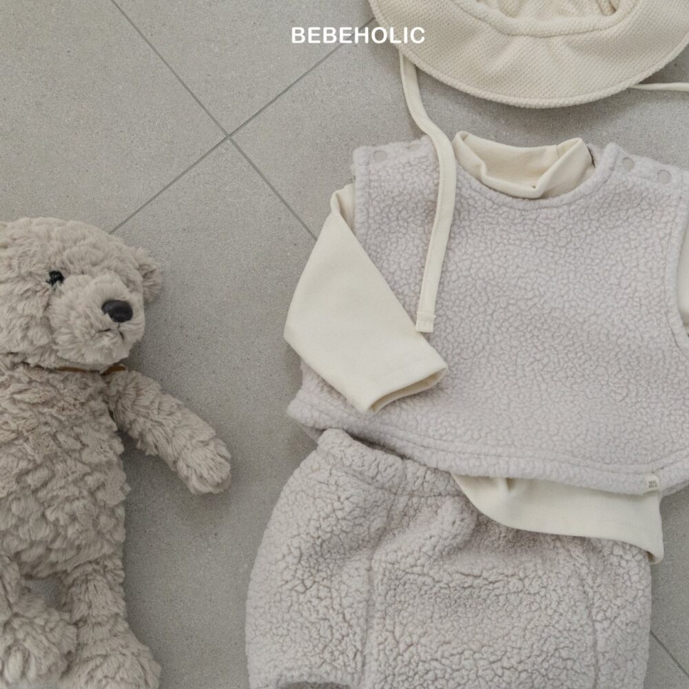<b>BEBEHOLIC上衣</b>Winter 스마일반폴라티 3-18M