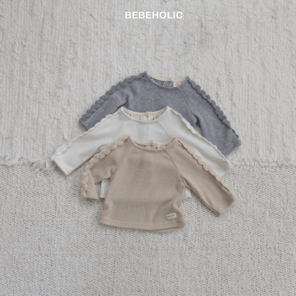 <b>BEBEHOLIC上衣</b>Winter 웨이브소매티 3-18M
