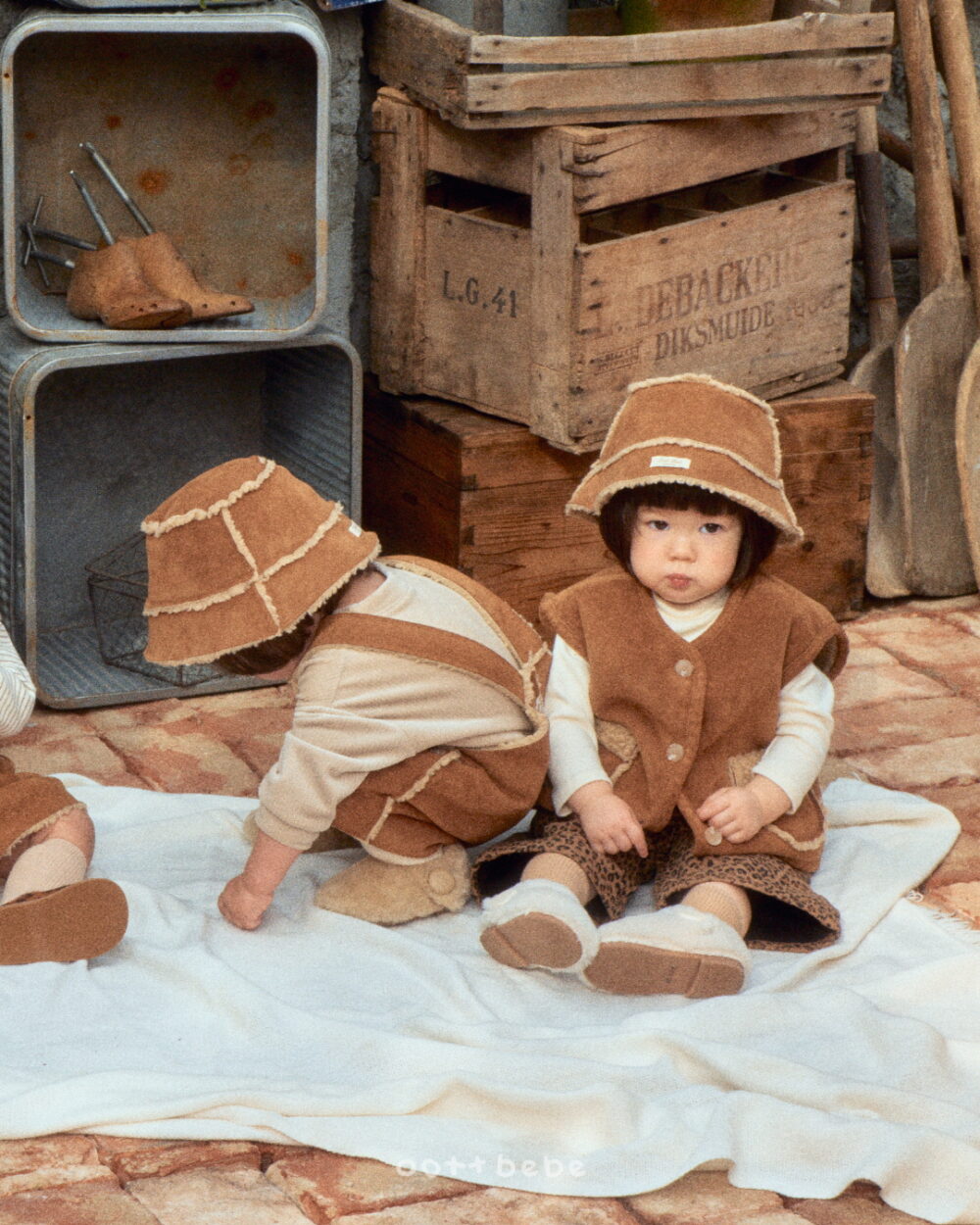 1 <b>OOTTBEBE帽子</b>Winter 무스탕벙거지모자 FREE SIZE