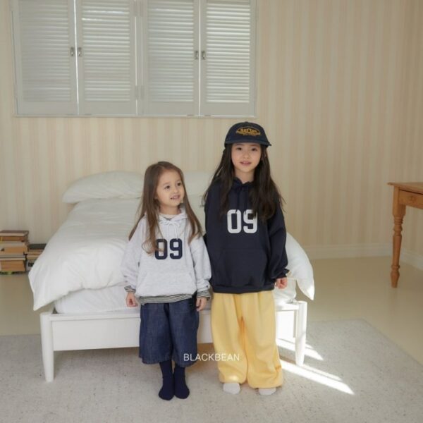 1 <b>Black bean帽T</b>Spring 넘버후드티 80-120cm