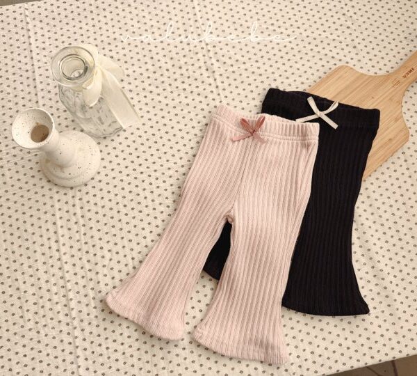 1 <b>Valubebe內搭褲</b>Spring 샤샤 부츠컷 팬츠 60-90cm