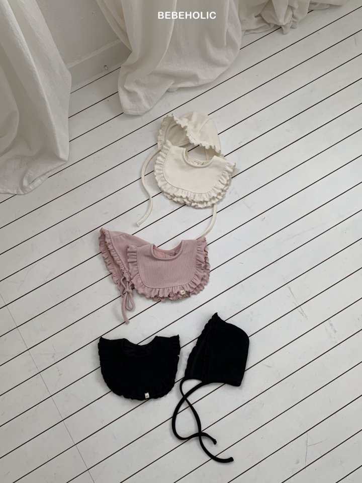 3 <b>|BABY| Bebeholic帽子+圍兜</b>Spring 프릴 보넷세트 FREE
