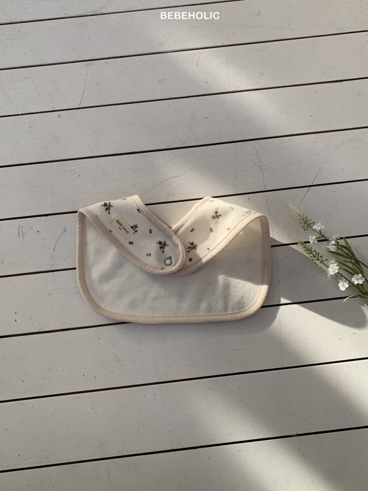 4 <b>|BABY| Bebeholic圍兜</b>Spring 큐티 벨벳케이프 FREE