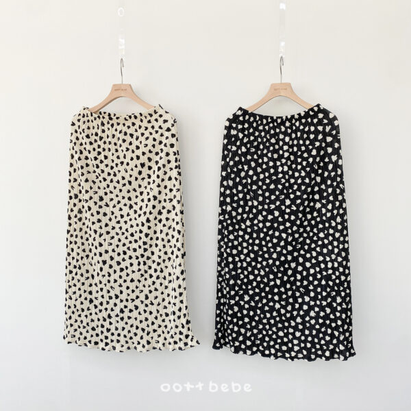 01 <b>OOTTBEBE裙子</b>Summer 쁘띠호피플리츠스커트 FREE