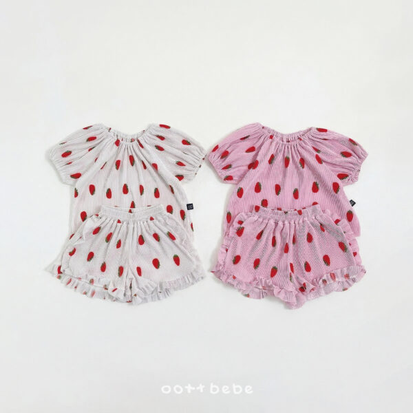 01 <b>OOTTBEBE套裝</b>Summer 스윗베리플리츠상하복 75-120cm