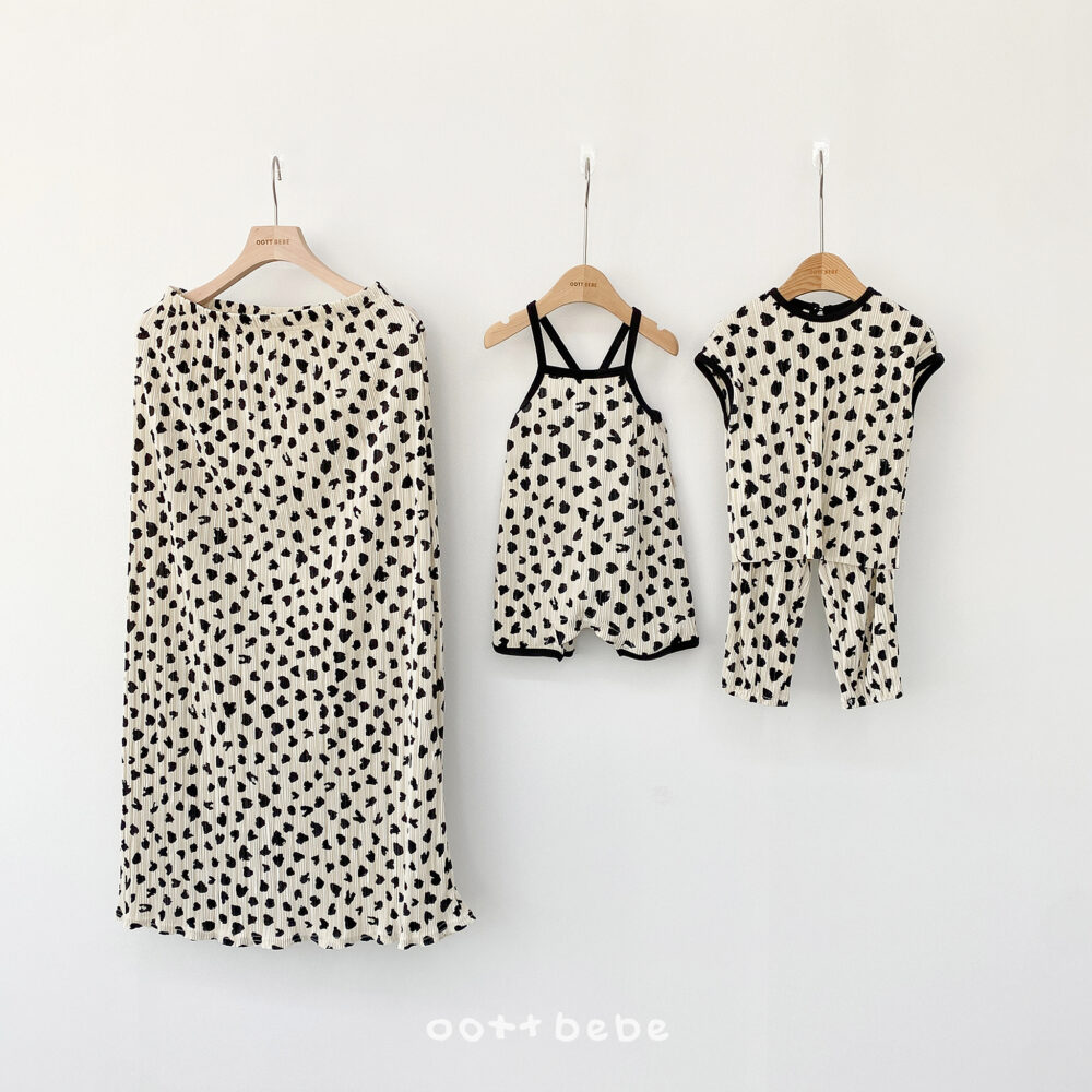 04 <b>OOTTBEBE裙子</b>Summer 쁘띠호피플리츠스커트 FREE