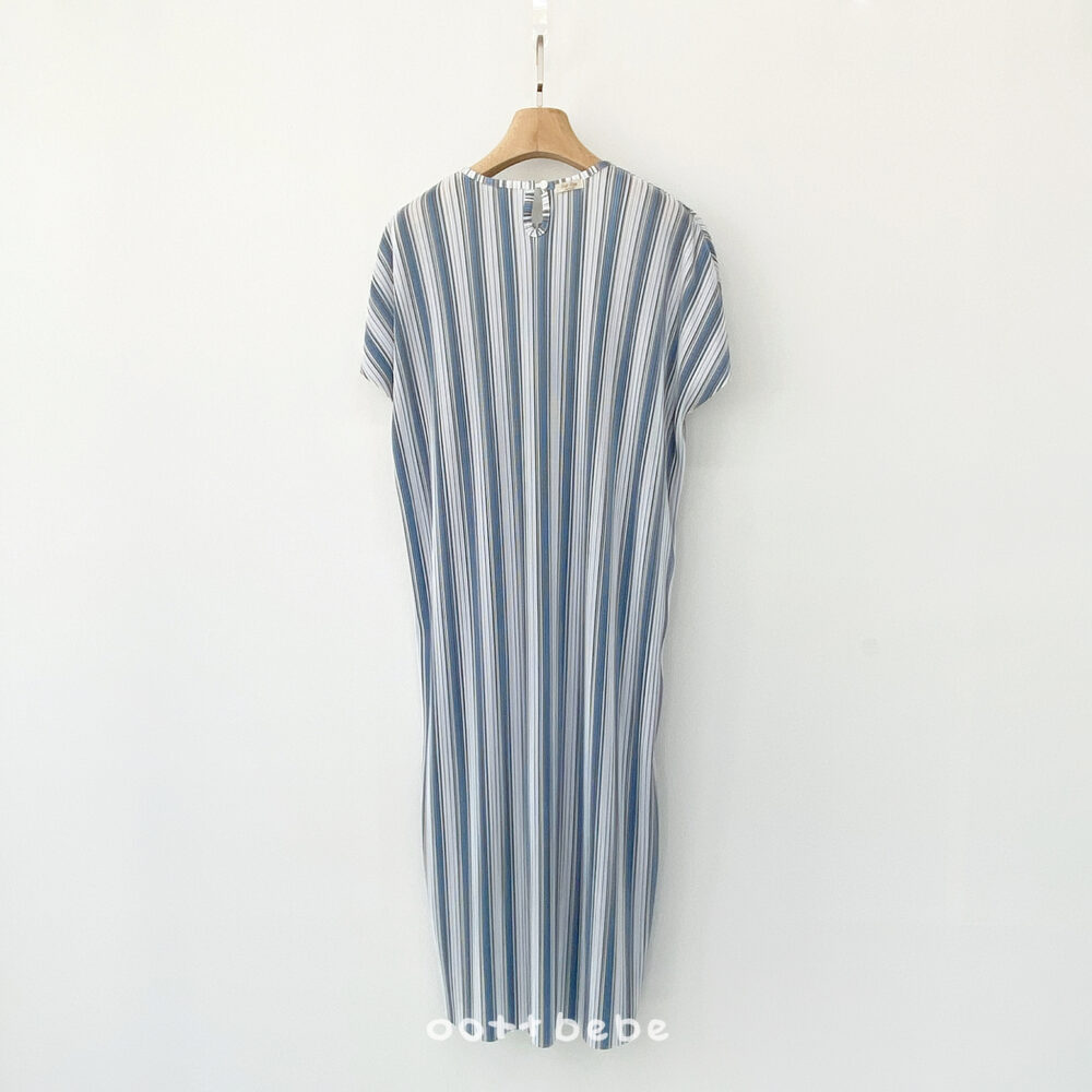 04 <b>OOTTBEBE連身衣</b>Summer 트윙클플리츠원피스 FREE