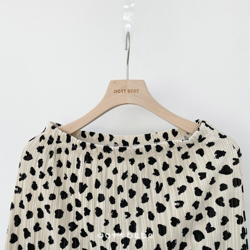 06 <b>OOTTBEBE裙子</b>Summer 쁘띠호피플리츠스커트 FREE