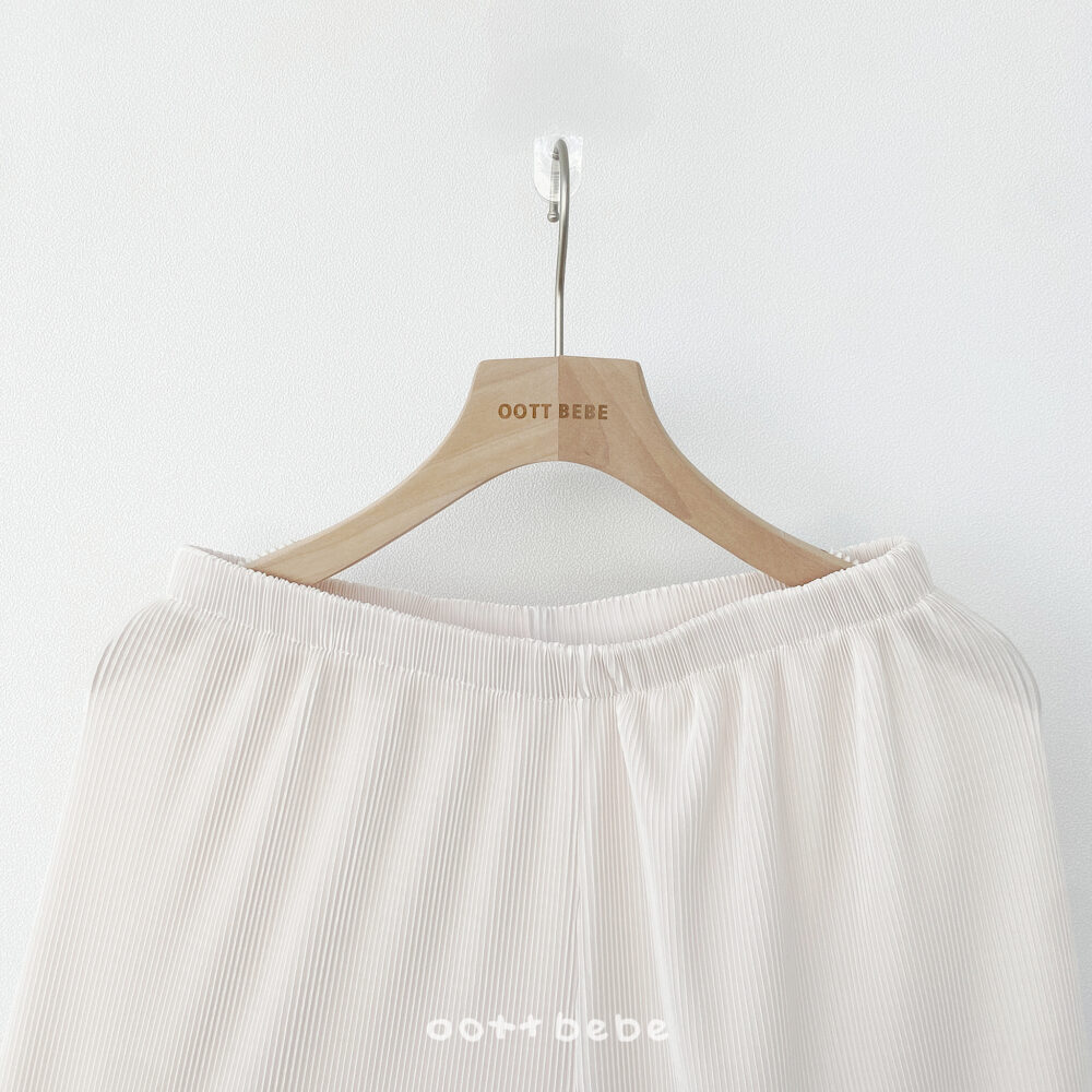 07-1 <b>OOTTBEBE套裝</b>Summer 바비플리츠상하복 FREE