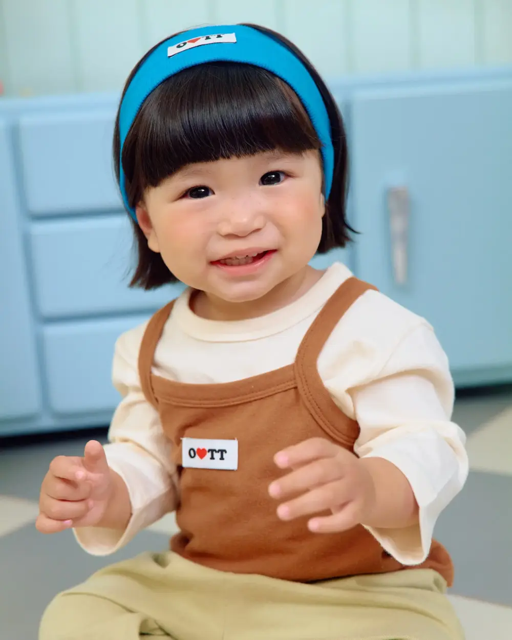 5 <b>OOTTBEBE髮飾</b>Autumn 젤리헤어밴드 FREE