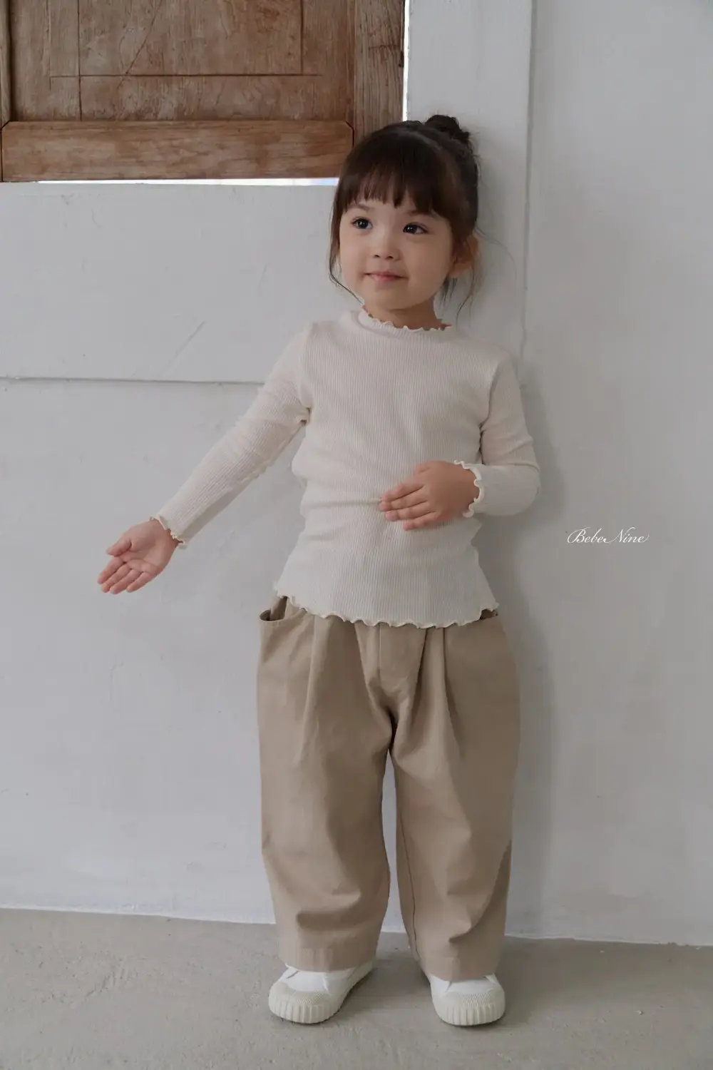 7 <b>Bebe nine上衣</b>Autumn 부들 프릴 골지티 65-120cm