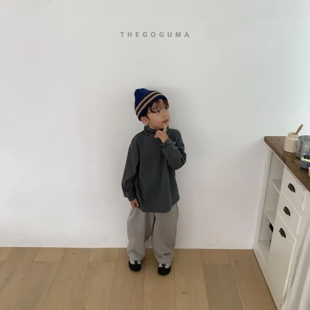 <b>THEGOGUMA 上衣</b>Winter 무지스판 폴라T 85-142cm