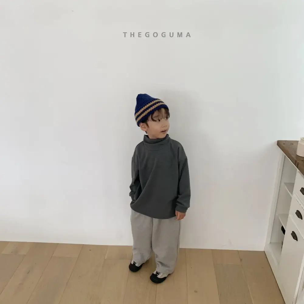 <b>THEGOGUMA 上衣</b>Winter 무지스판 폴라T 85-142cm