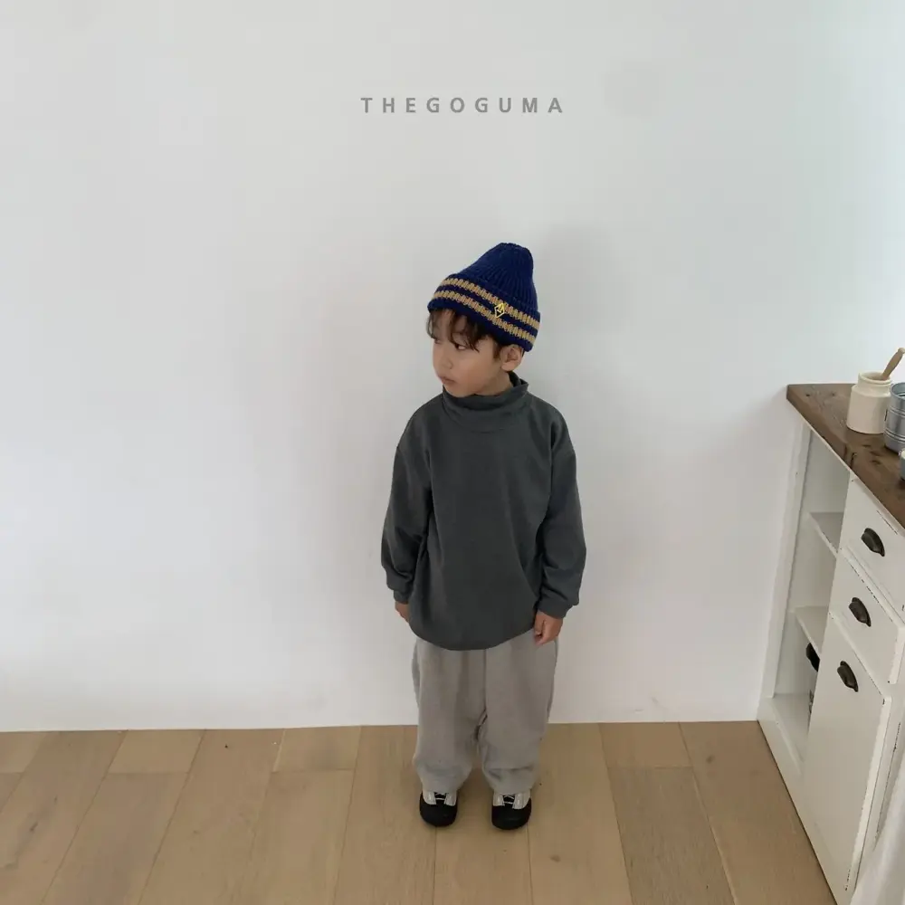 <b>THEGOGUMA 上衣</b>Winter 무지스판 폴라T 85-142cm