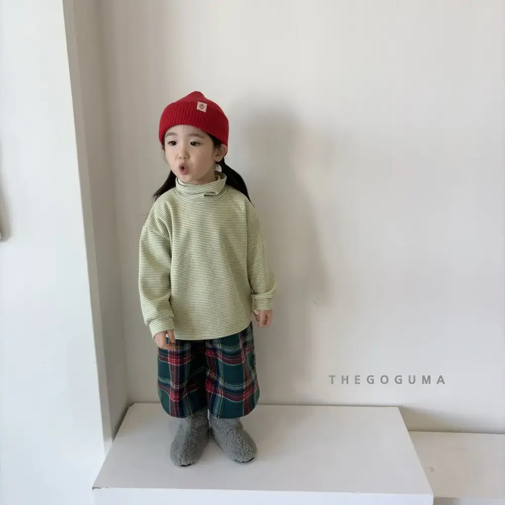 <b>THEGOGUMA 上衣</b>Winter 멀티 단가라폴라T 85-142cm