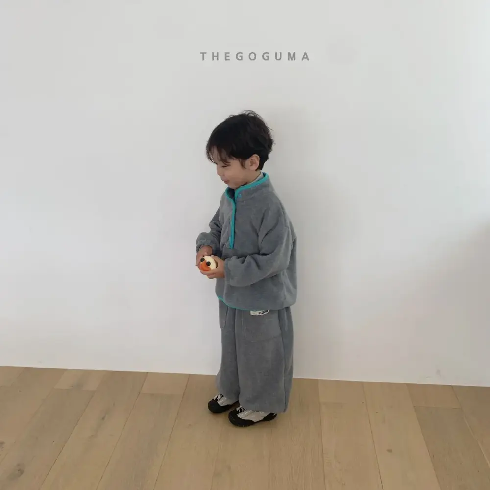 <b>THEGOGUMA 上衣</b>Winter 투머치 배색아노락 85-142cm